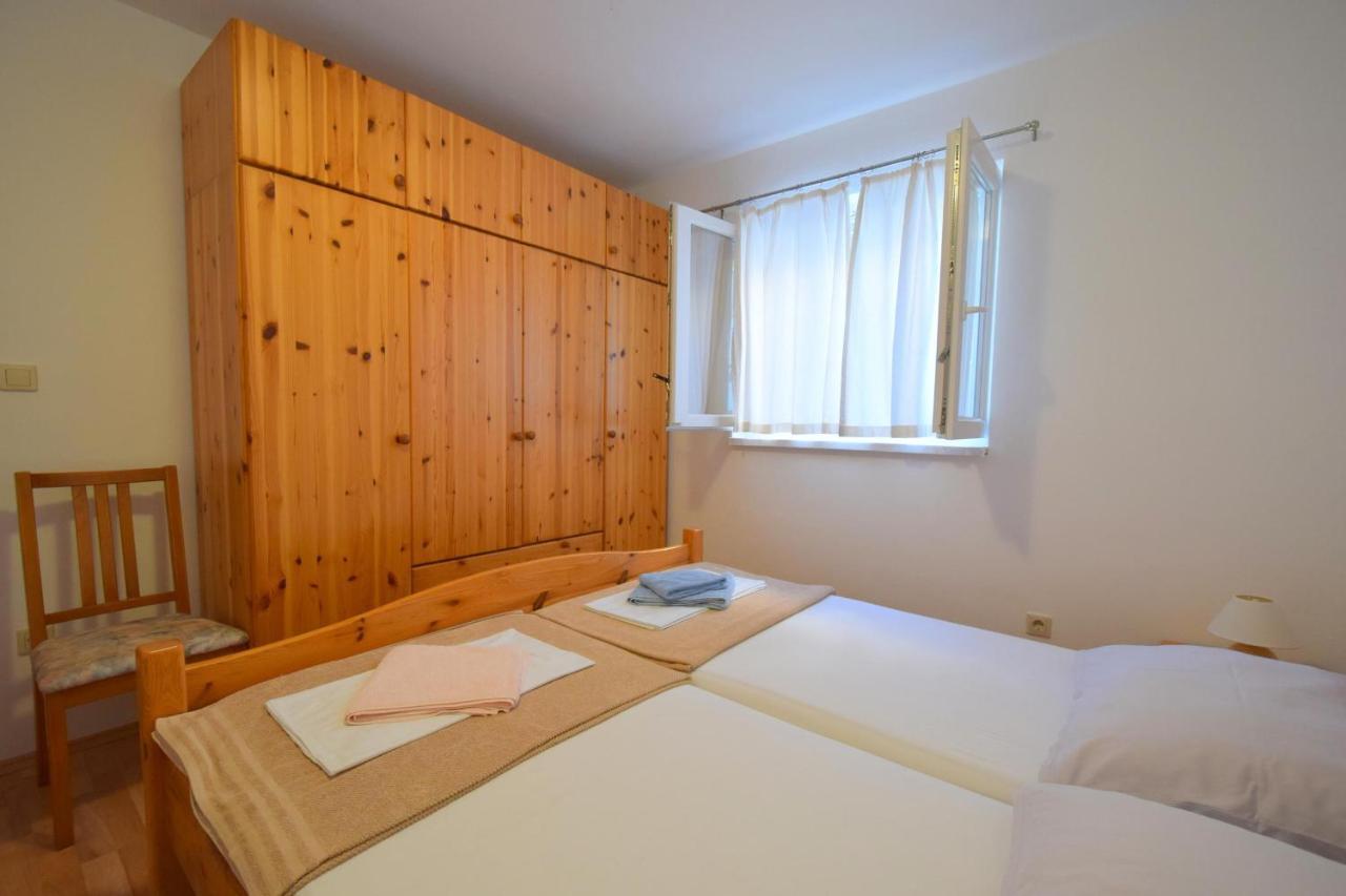 Apartments Marjolovic Njivice Esterno foto