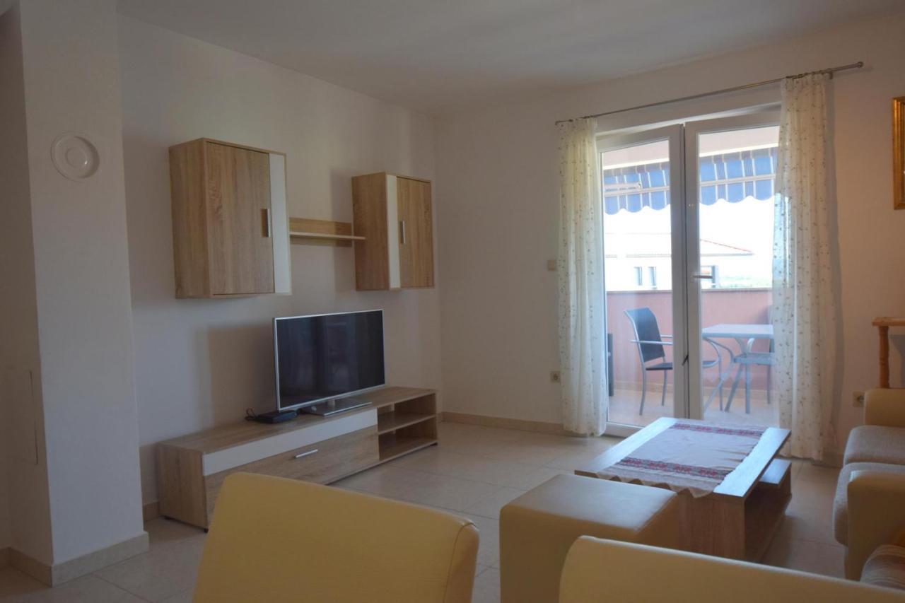 Apartments Marjolovic Njivice Esterno foto